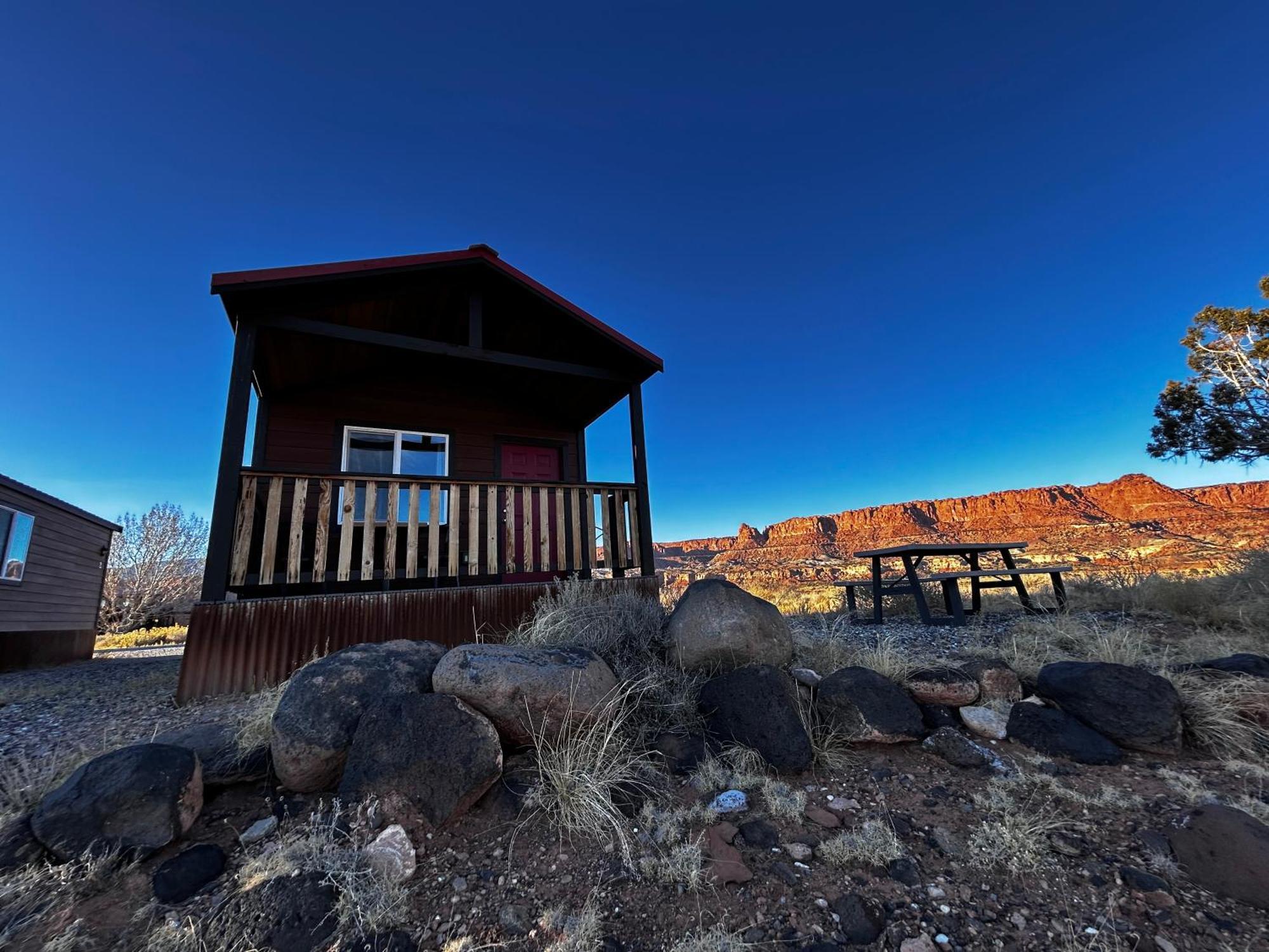 The Rim Rock Inn Тори Екстериор снимка