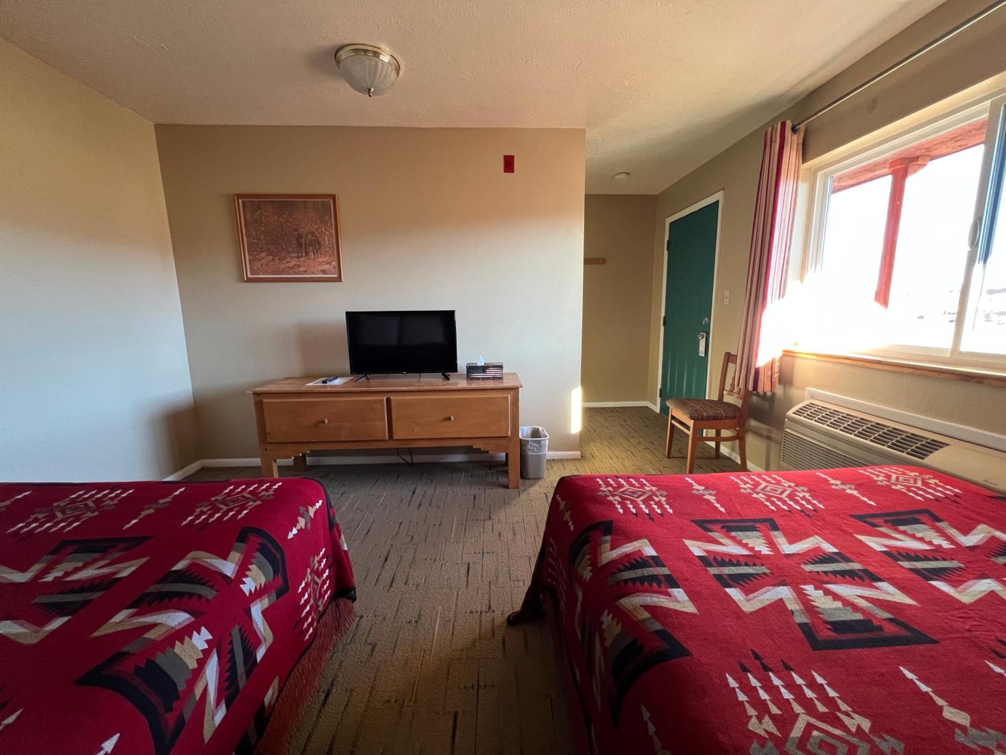 The Rim Rock Inn Тори Екстериор снимка