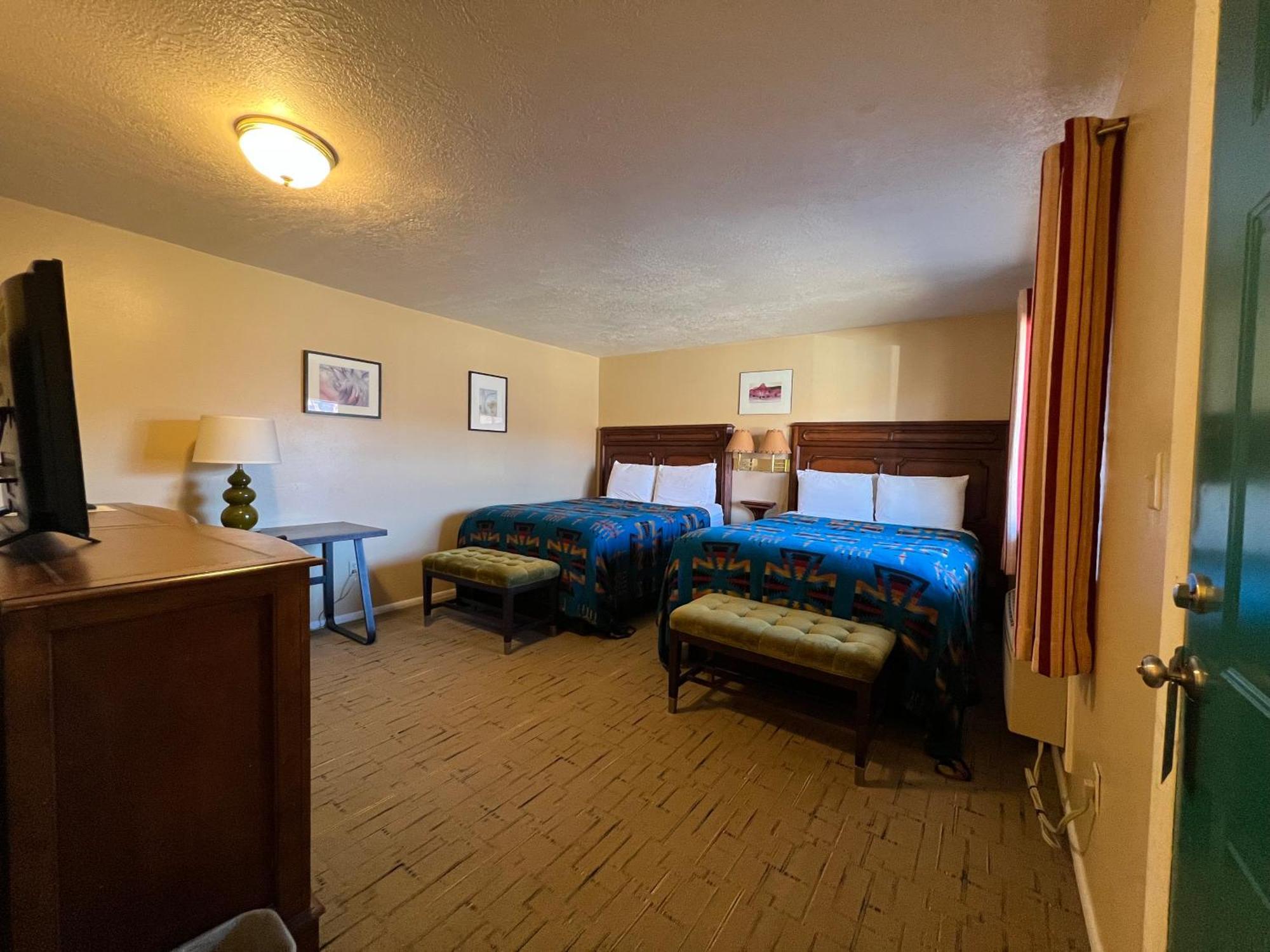 The Rim Rock Inn Тори Екстериор снимка