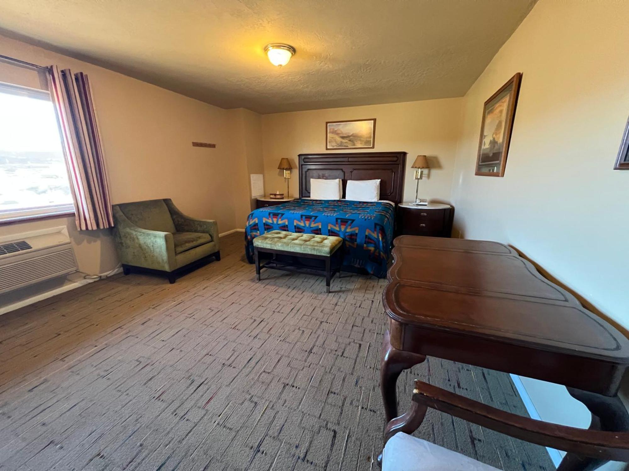 The Rim Rock Inn Тори Екстериор снимка
